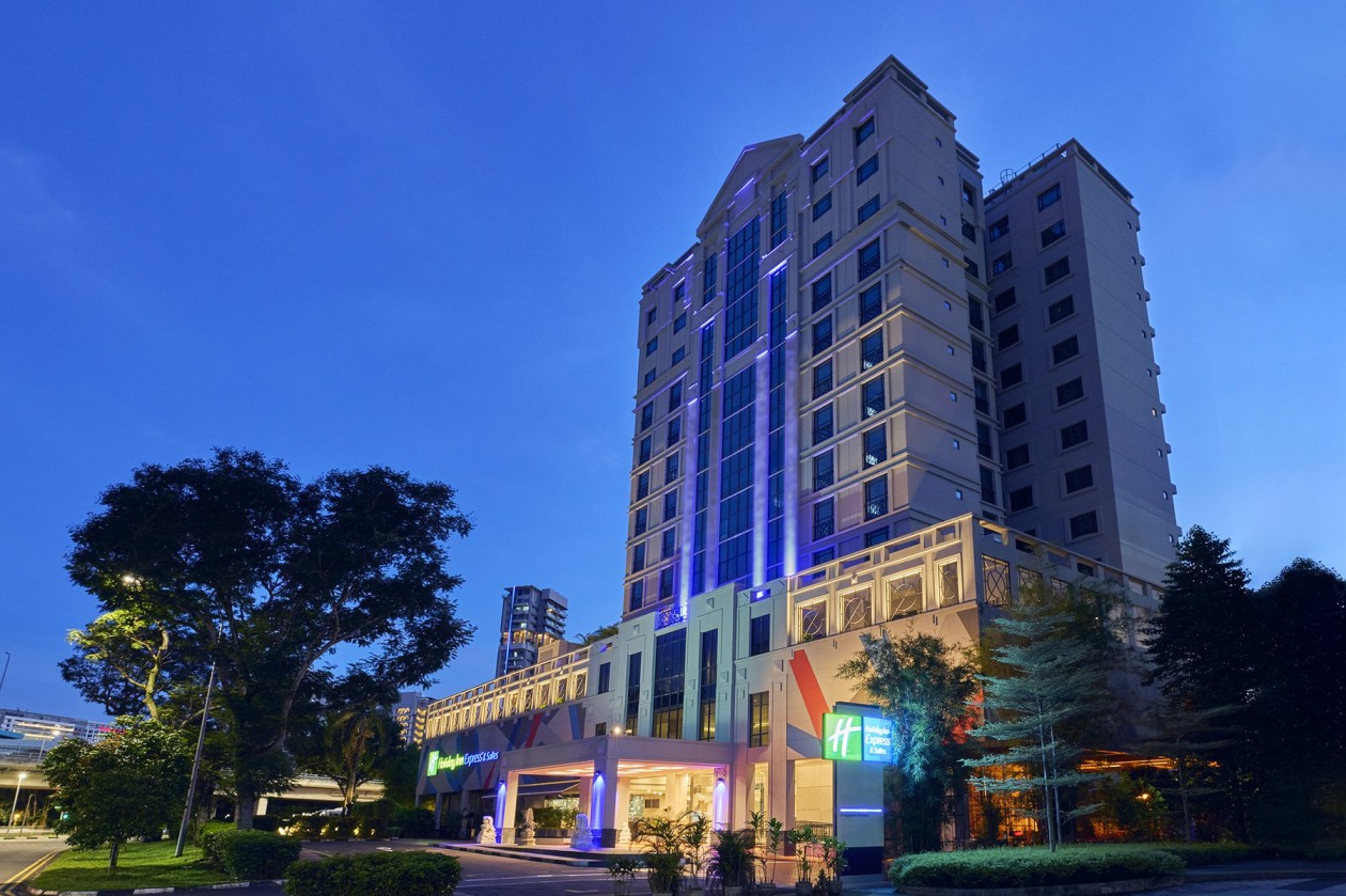 image of HOLIDAY INN EXPRESS & SUITES NOVENA