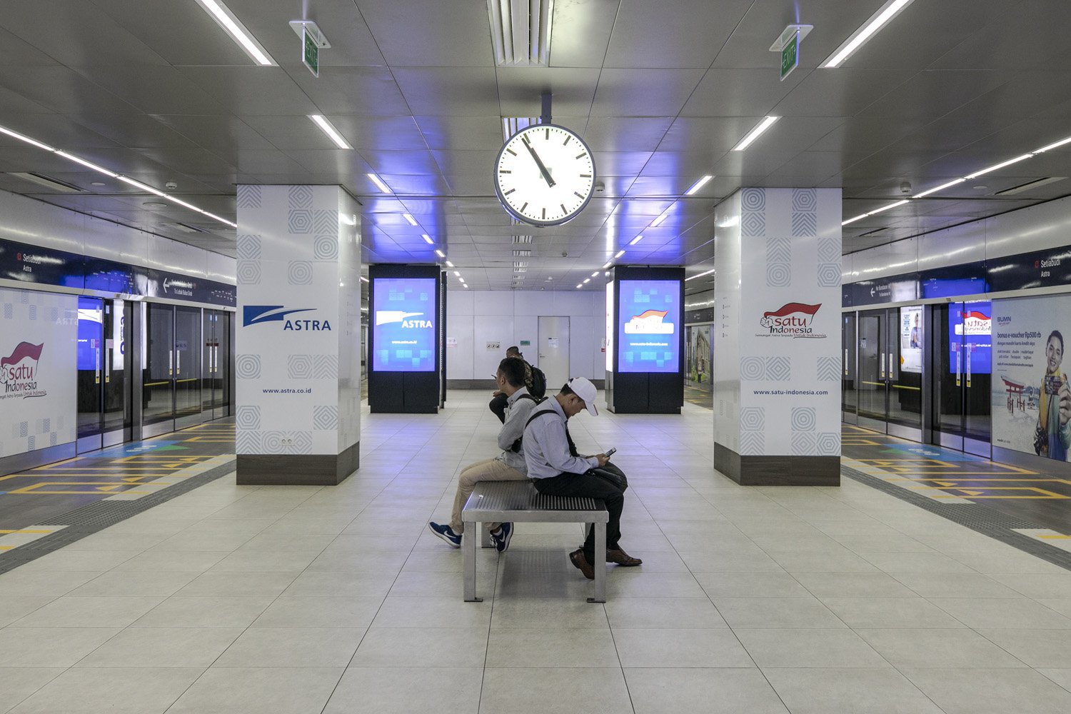 image of JMRT - SETIABUDI ASTRA STATION