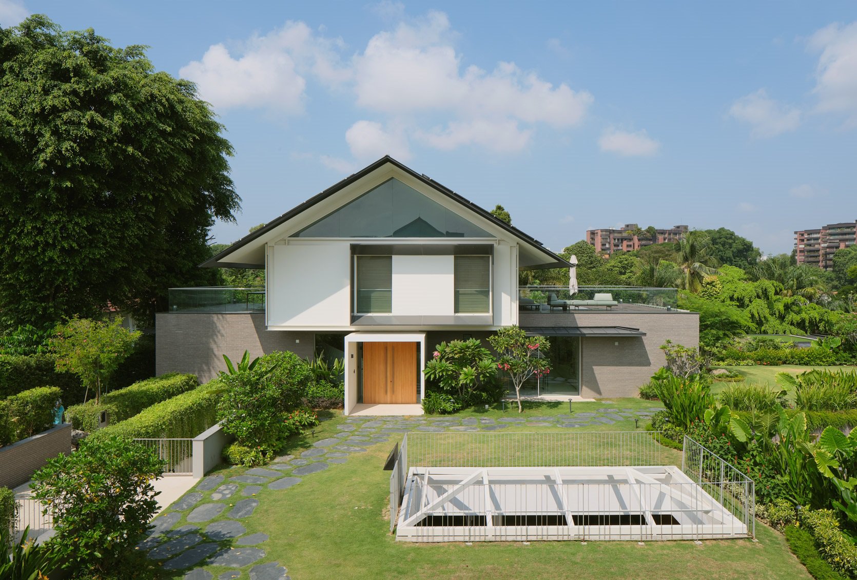 image of LH-ESTATE