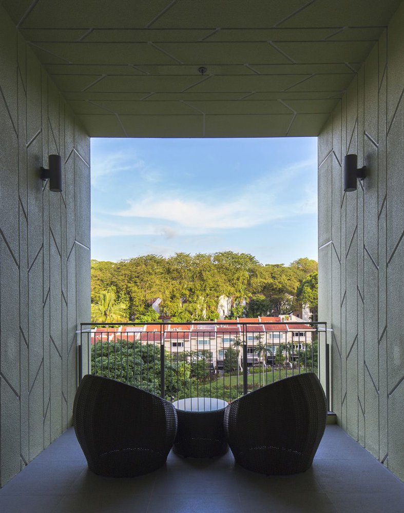 image of POLLEN & BLEU