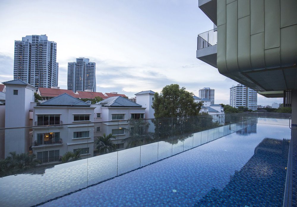 image of POLLEN & BLEU