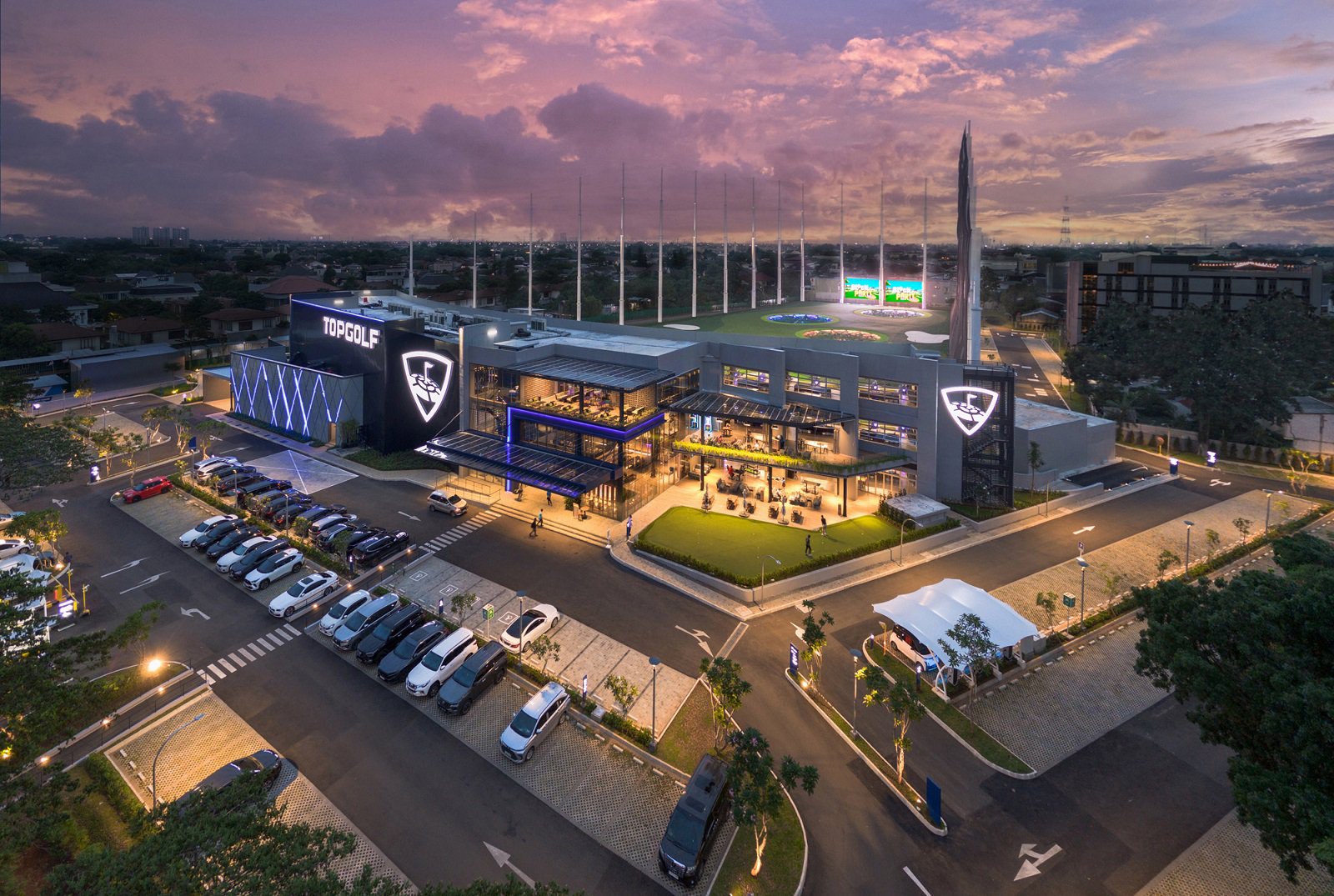 image of TOPGOLF SPORTS & ENTERTAINMENT COMPLEX