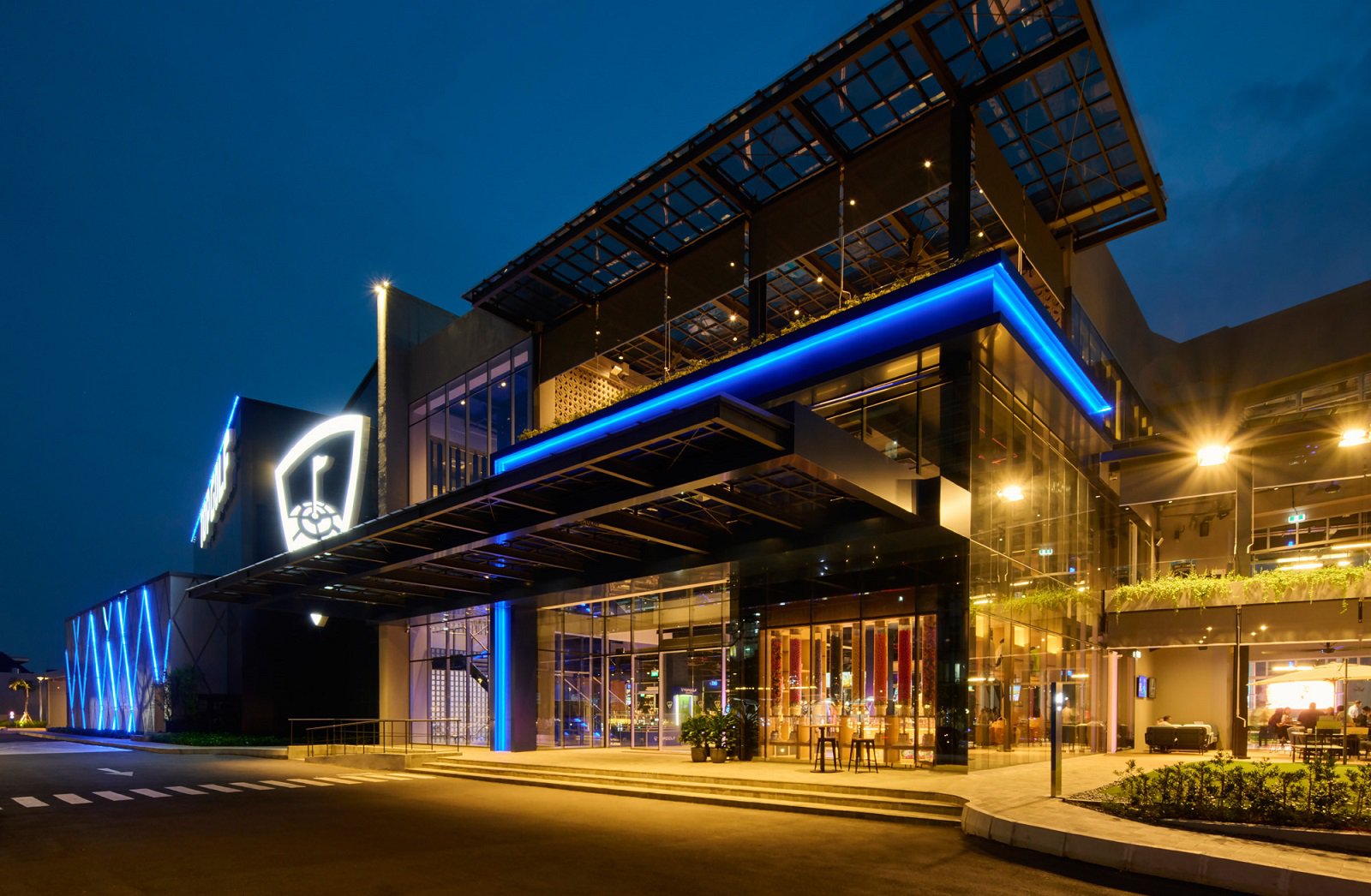 image of TOPGOLF SPORTS & ENTERTAINMENT COMPLEX