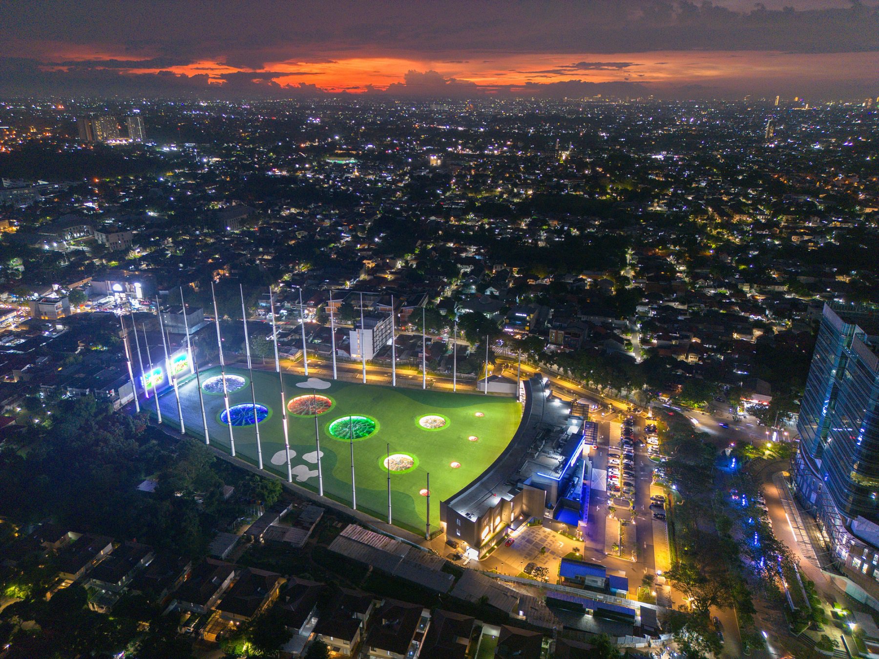 image of TOPGOLF SPORTS & ENTERTAINMENT COMPLEX